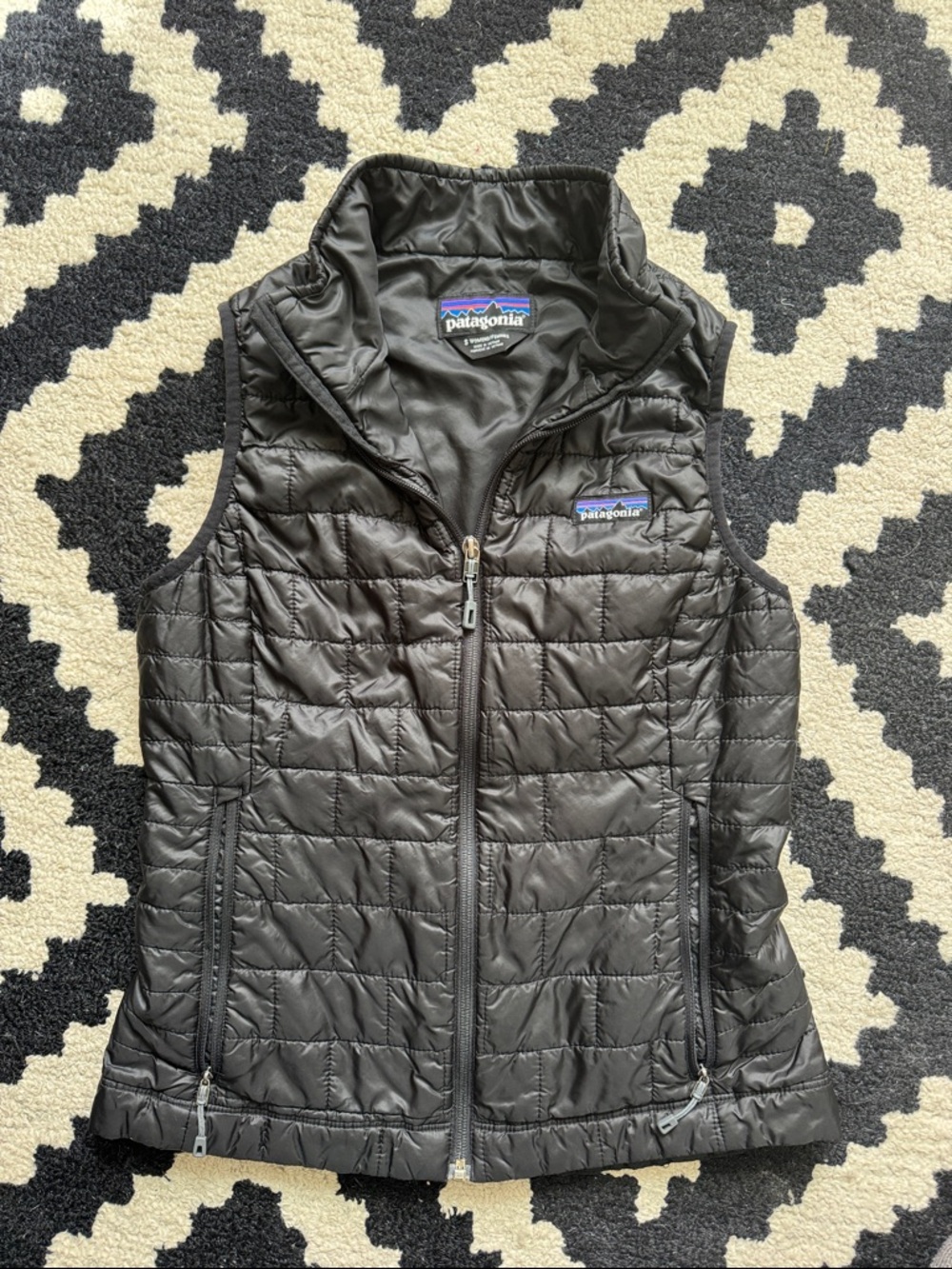 Patagonia Women's Nano Puff Vest — Charcoal Gray - Picture 3 of 6